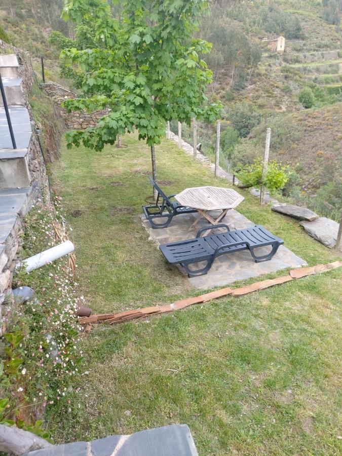 Casas Do Sinhel Guest House Cha de Alvares Bagian luar foto