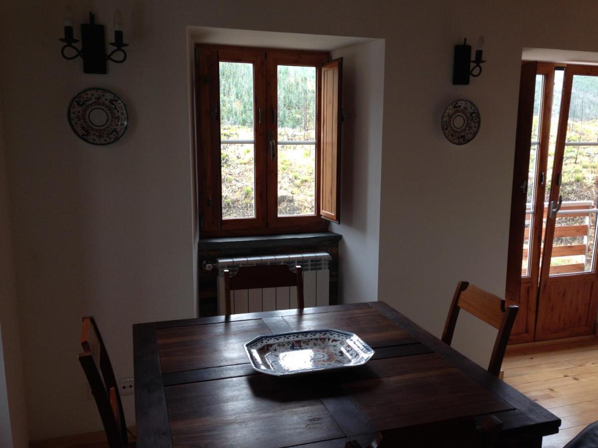 Casas Do Sinhel Guest House Cha de Alvares Bagian luar foto