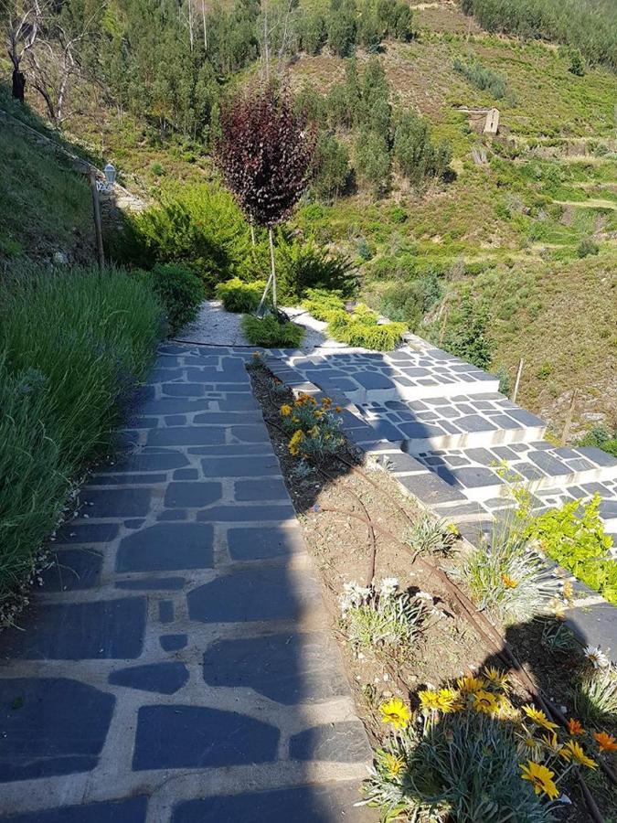 Casas Do Sinhel Guest House Cha de Alvares Bagian luar foto