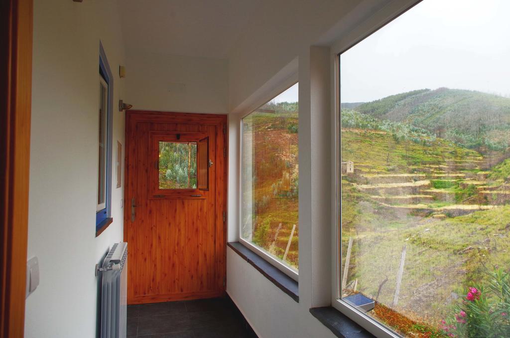 Casas Do Sinhel Guest House Cha de Alvares Bagian luar foto