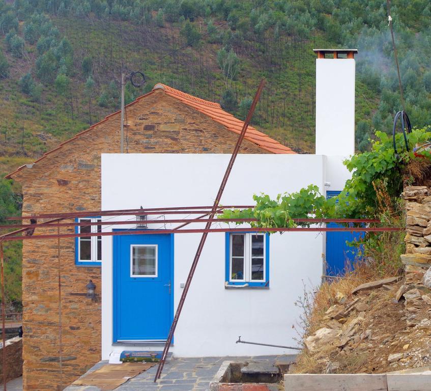 Casas Do Sinhel Guest House Cha de Alvares Bagian luar foto
